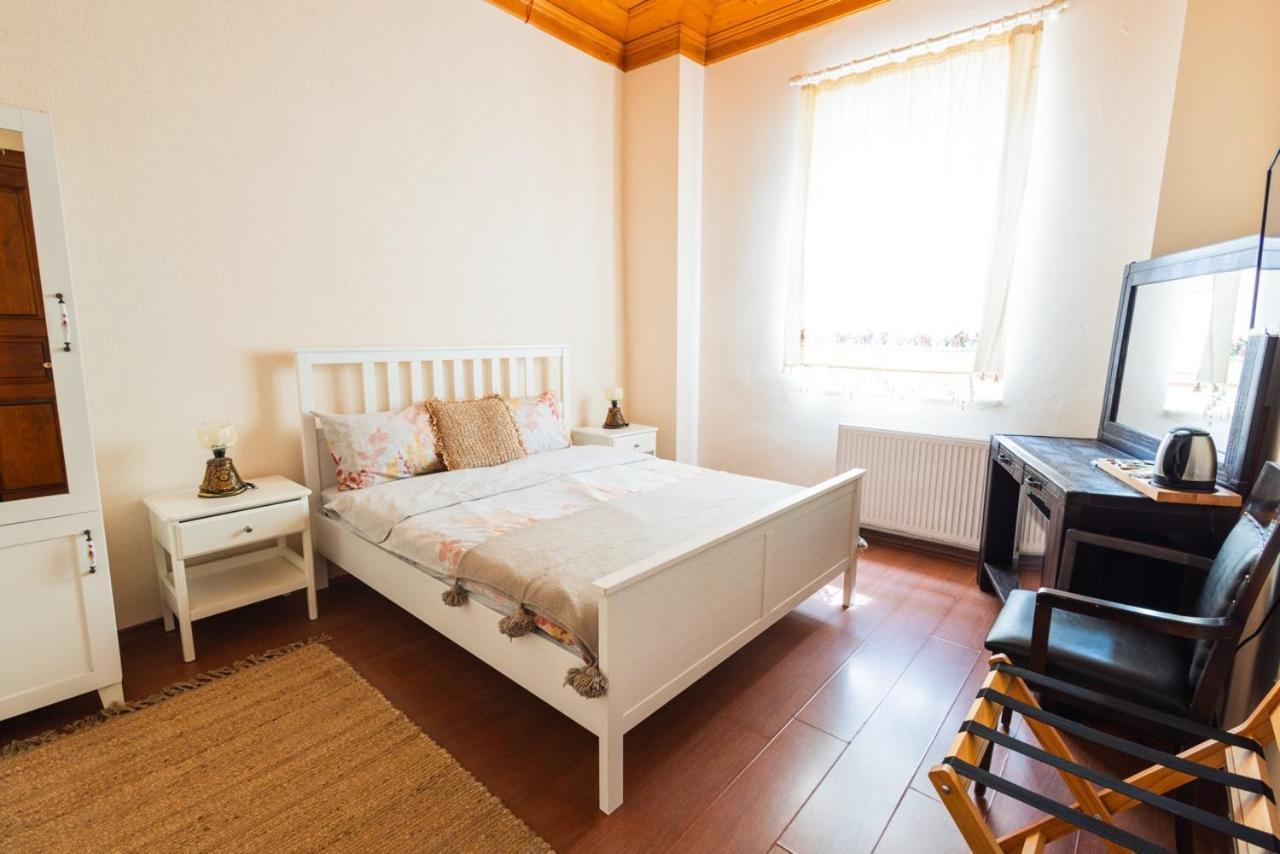 Lavantali Konak Otel Restoran Seferihisar Exterior foto