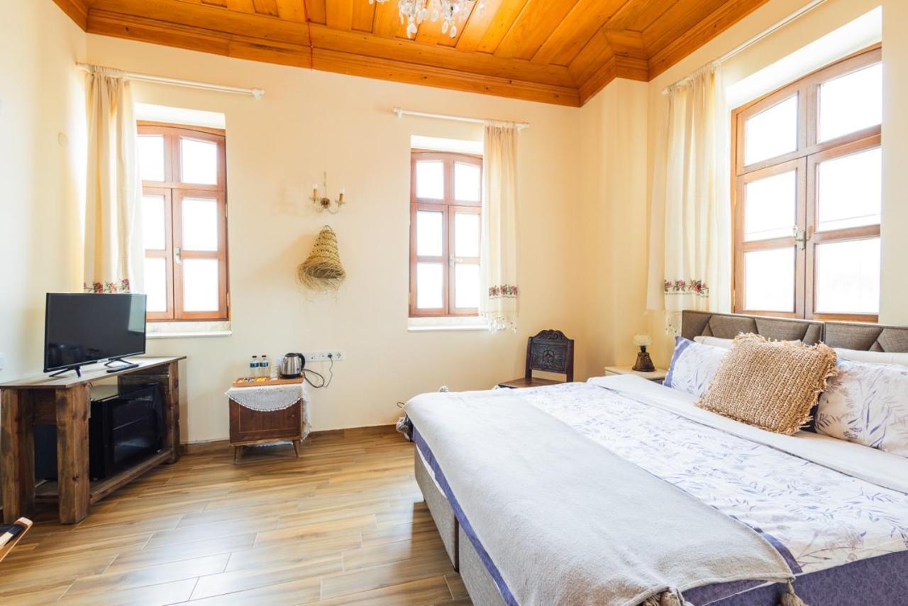 Lavantali Konak Otel Restoran Seferihisar Exterior foto
